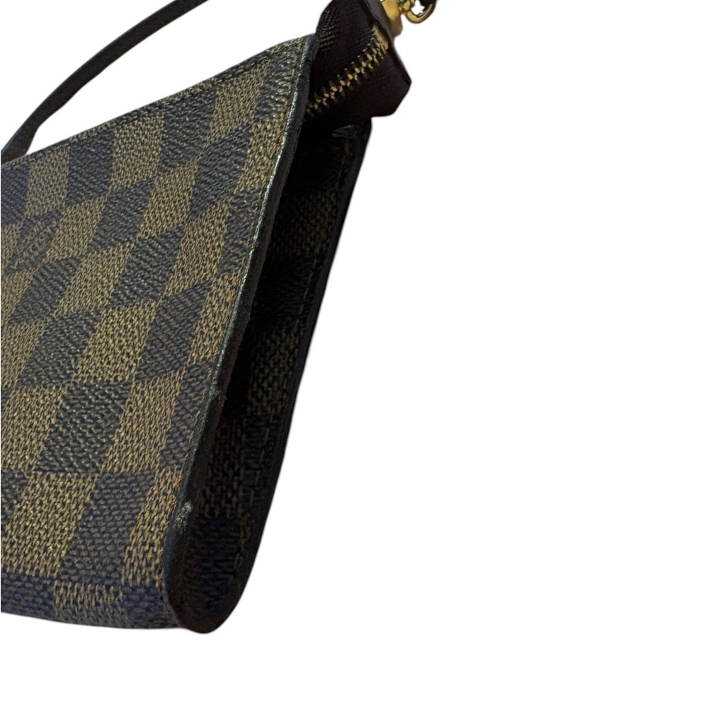 Louis Vuitton Neverfull Pouch in Damier Ebene W/ Strap Attachment • Authentic - Picture 10 of 16